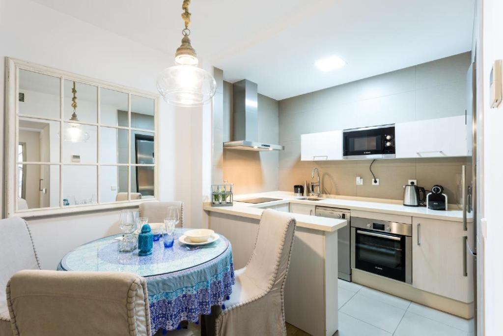 Atrivm San Julian Apartment Севиля Екстериор снимка